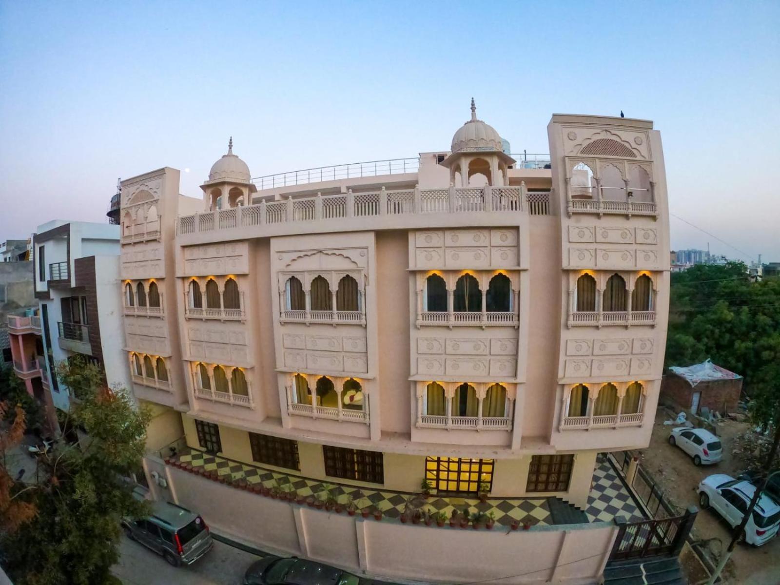 The Taj Vista Agra- Walking Distance To Taj Mahal Hotel Agra  Bagian luar foto
