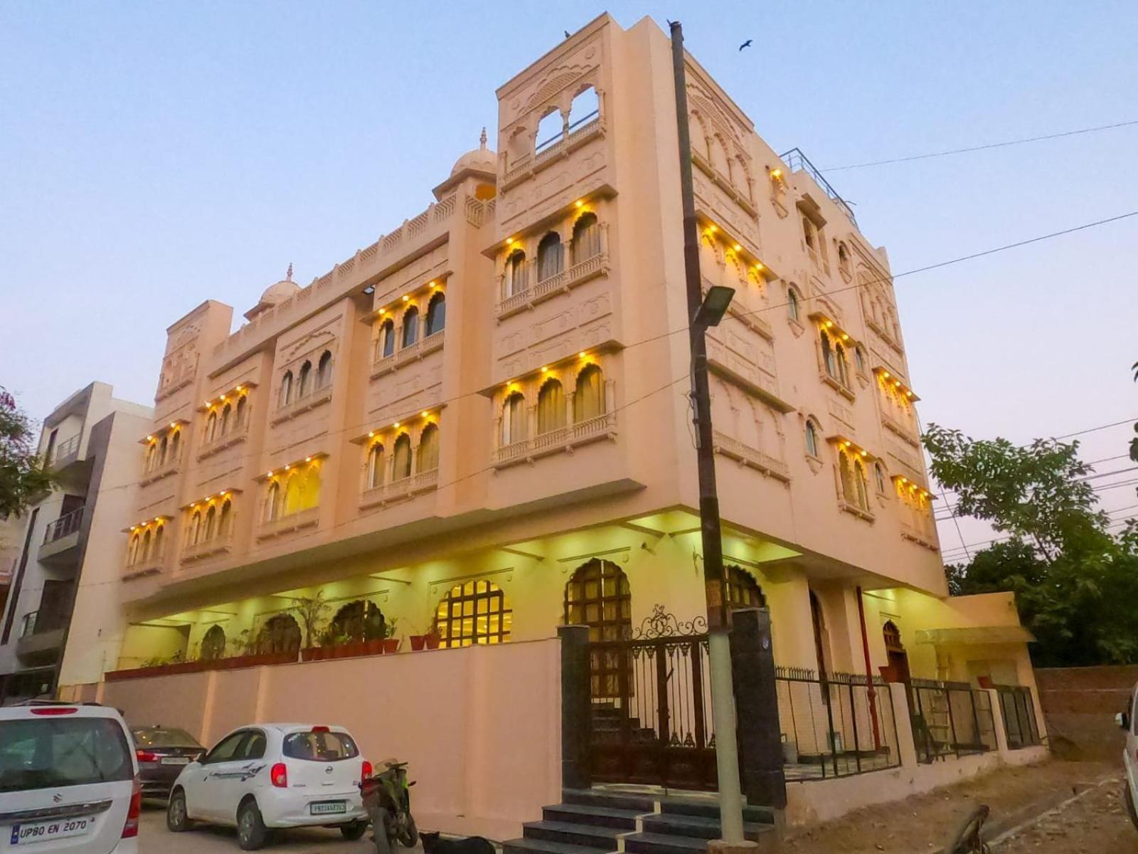 The Taj Vista Agra- Walking Distance To Taj Mahal Hotel Agra  Bagian luar foto