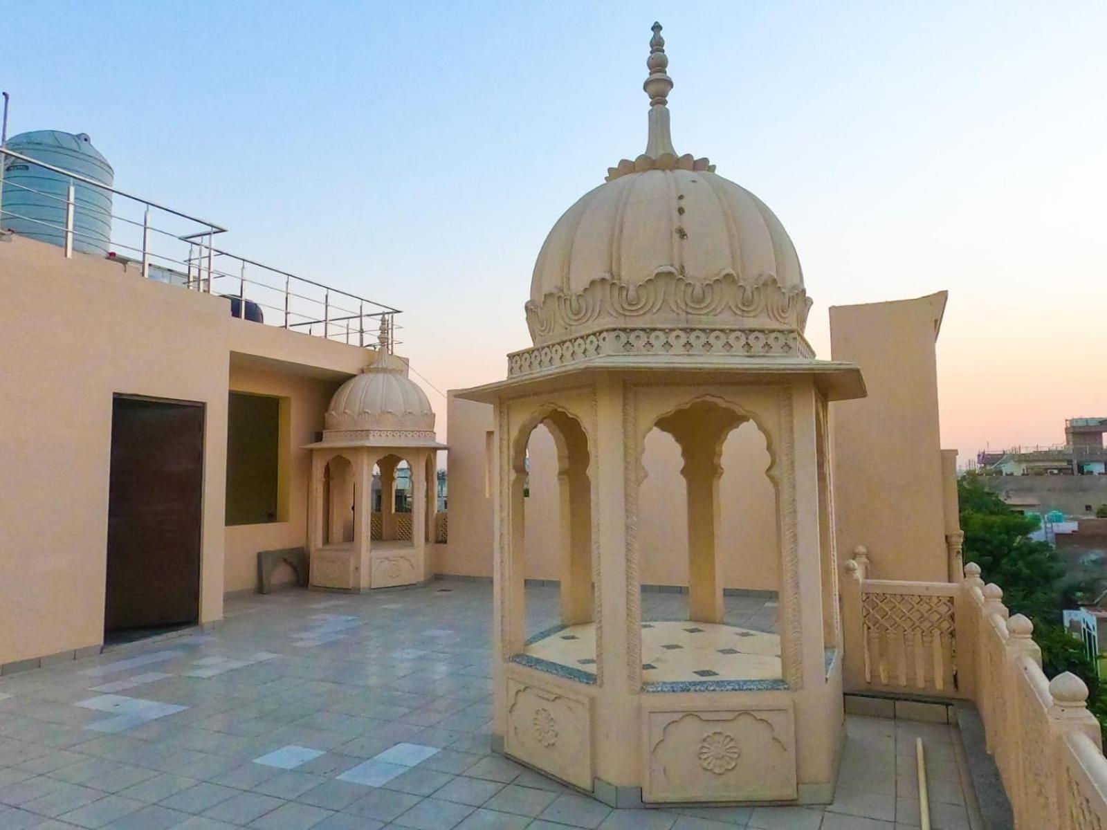 The Taj Vista Agra- Walking Distance To Taj Mahal Hotel Agra  Bagian luar foto