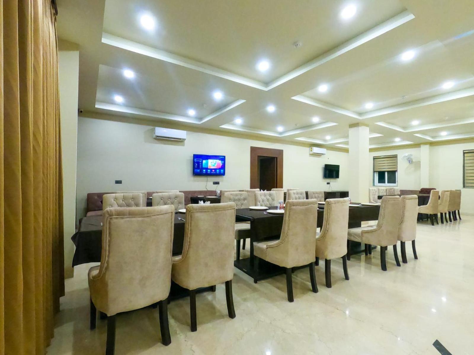 The Taj Vista Agra- Walking Distance To Taj Mahal Hotel Agra  Bagian luar foto