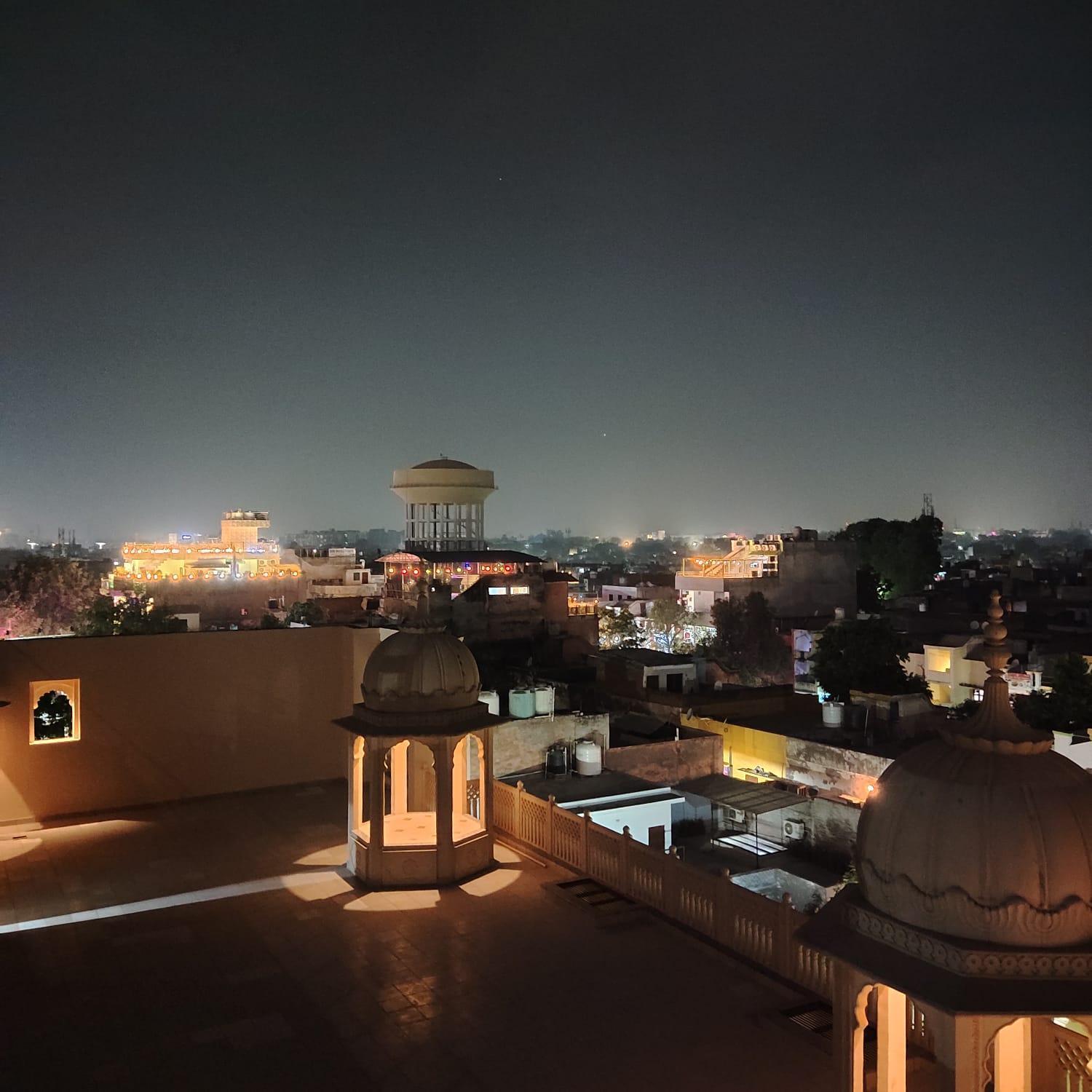 The Taj Vista Agra- Walking Distance To Taj Mahal Hotel Agra  Bagian luar foto